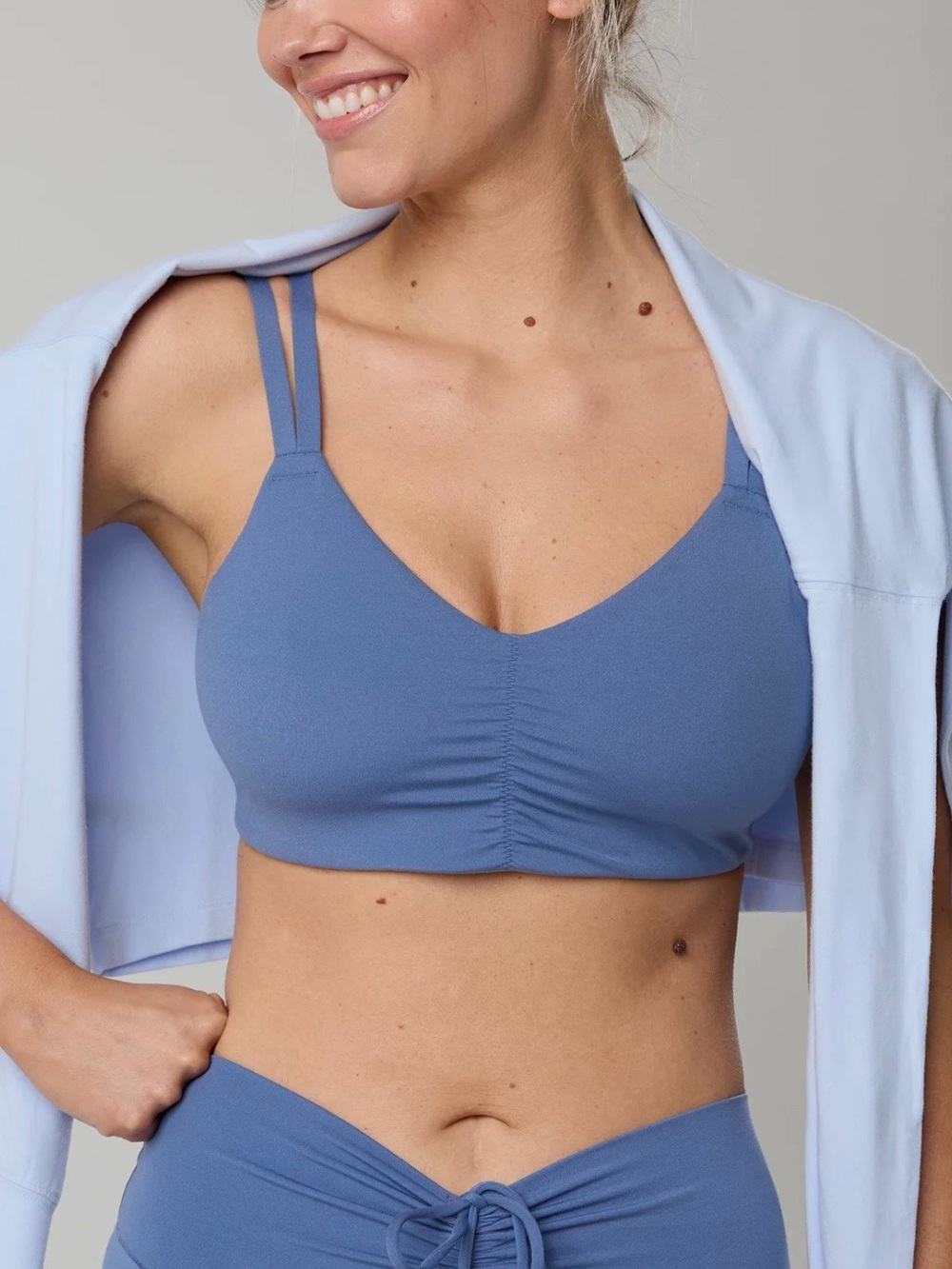 OFFLINE By Aerie Real Me Ruched Strappy Sports Bra Light Blue / SZ Large